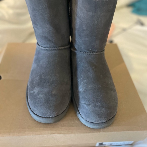 UGG Gray Bailey Bow Boots - Picture 4 of 6